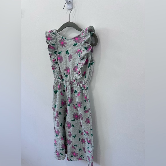 Zara Kids Floral Jumpsuit with a Vneck Back and Ruffle Shoulder Accents - 6 yrs - Picture 10 of 11